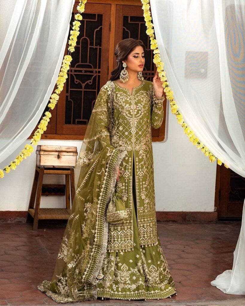 Rozhin By Faiza Saqlain